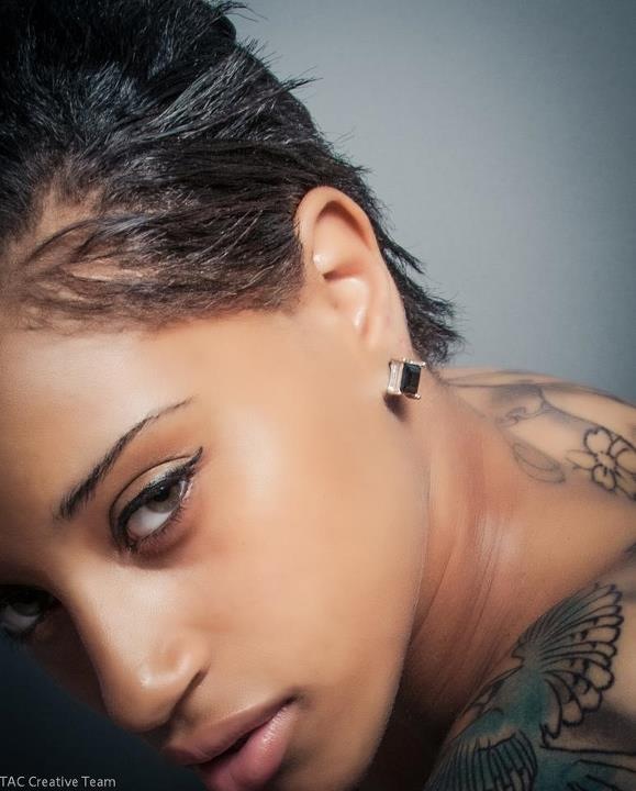Female model photo shoot of Raven Banks