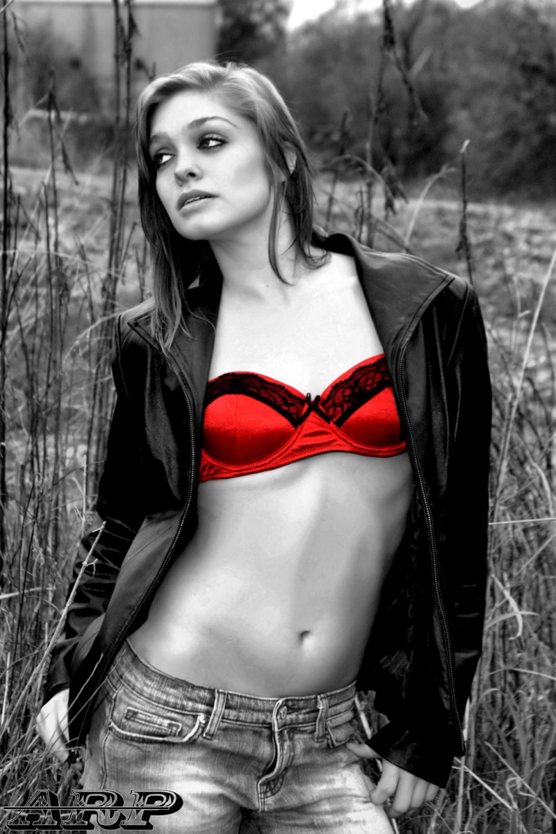 Female model photo shoot of Alyssa Lynn by Reinhart