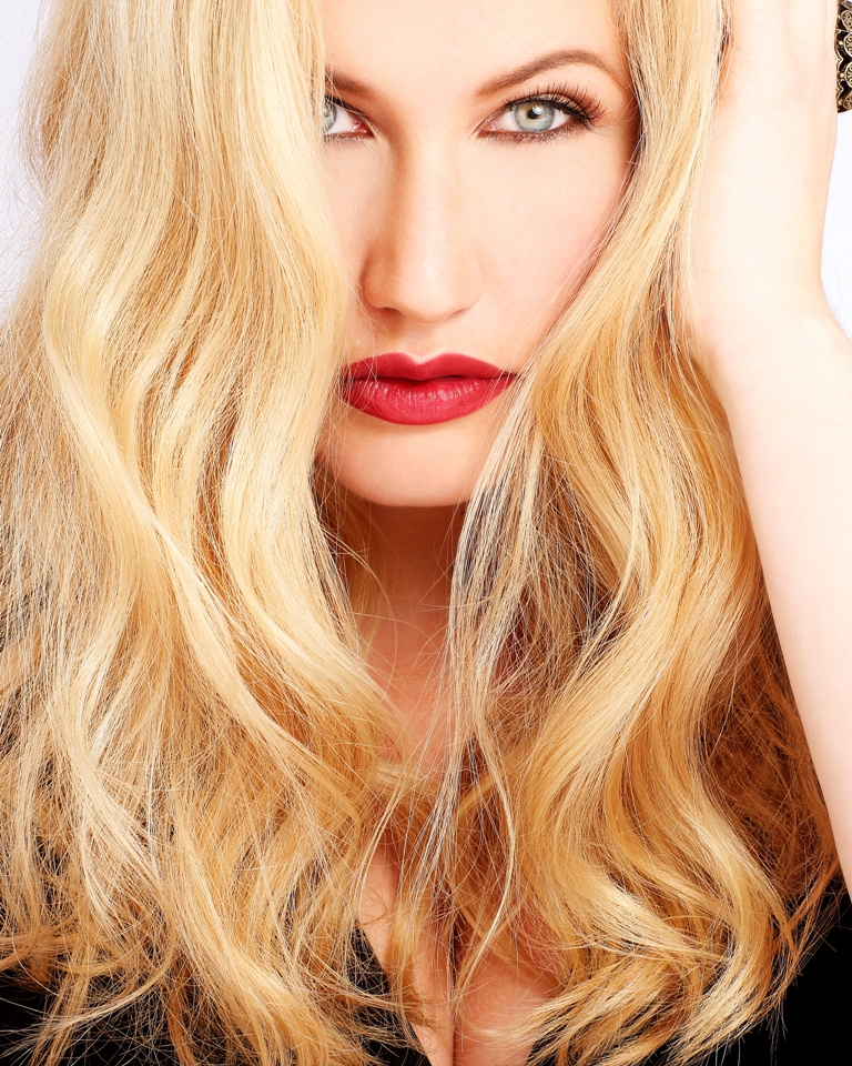 Female model photo shoot of Andrea Blake