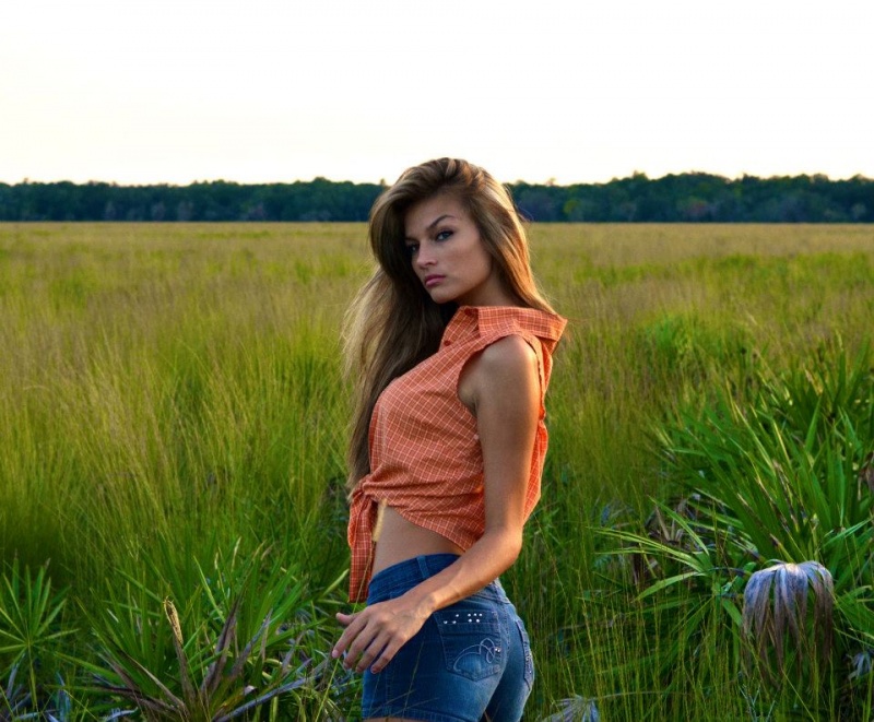 Female model photo shoot of breann lynn