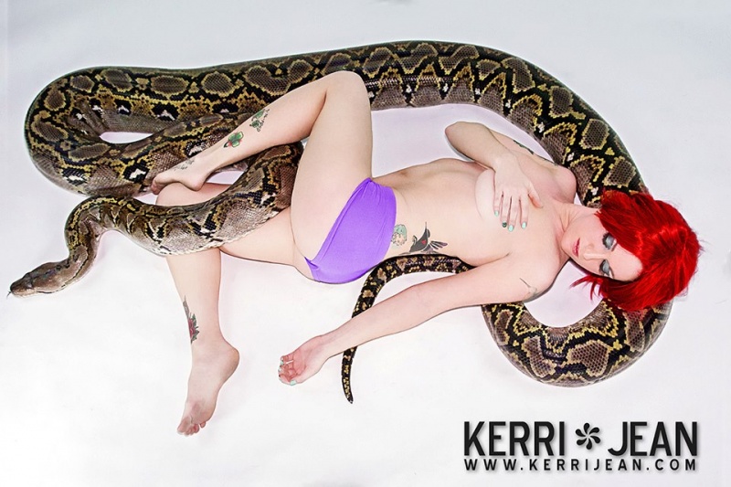 Female model photo shoot of Taylor Kate by Kerri Jean Photography in Kerri Jean Photography