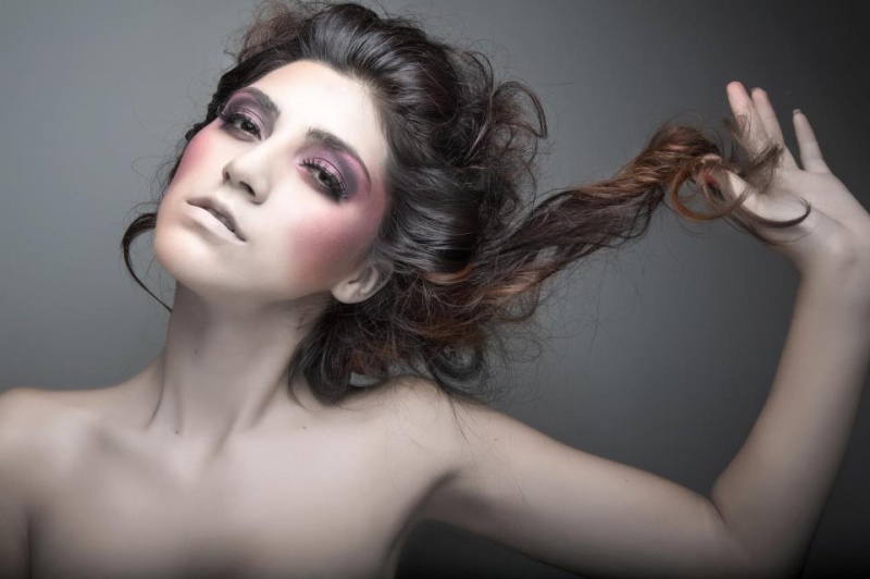 Female model photo shoot of Nola Kahn HMUA 