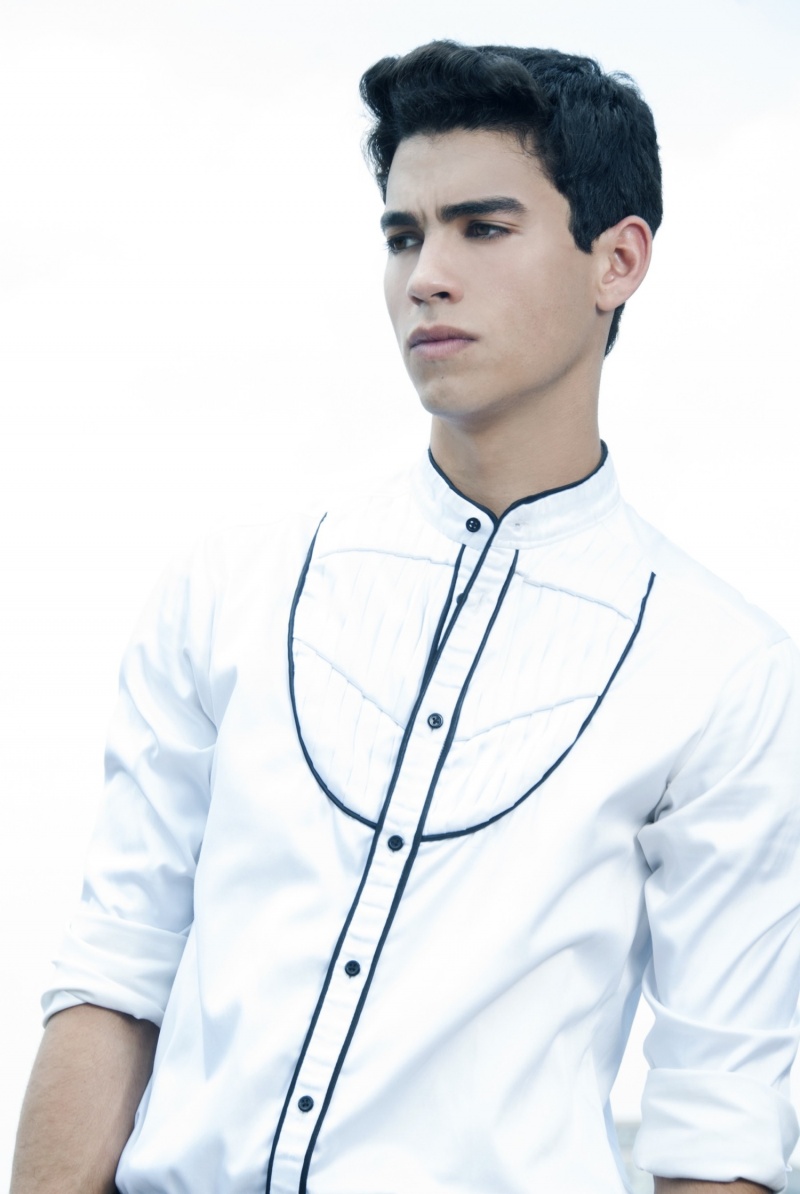 Male model photo shoot of Davy Santos