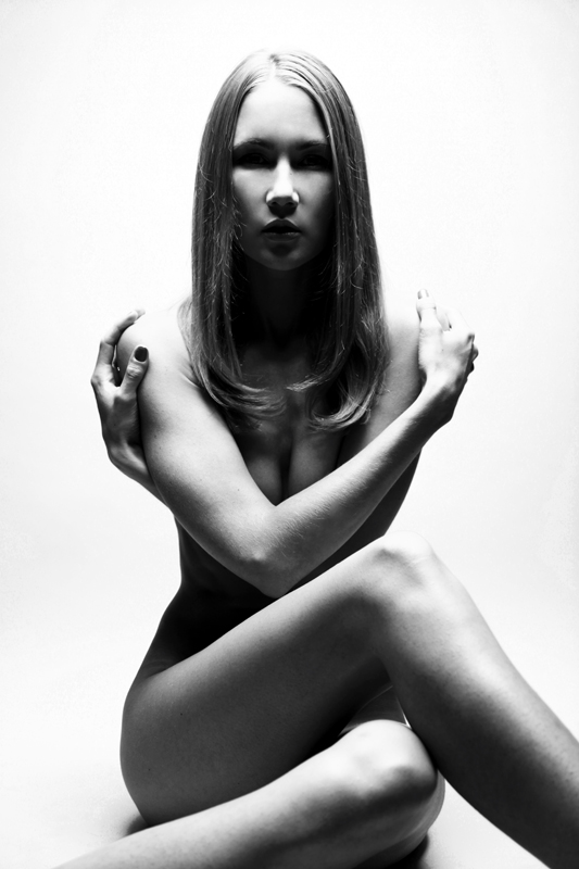 Female model photo shoot of Valeria W