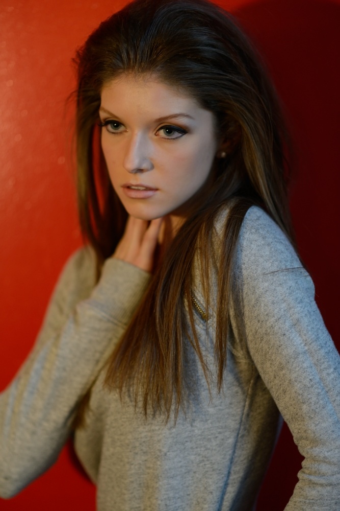 Female model photo shoot of Victoria Morin