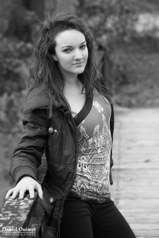 Female model photo shoot of leazoneB in Parc woodyatt
