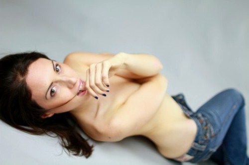 Female model photo shoot of Rebecca Hirschfeld
