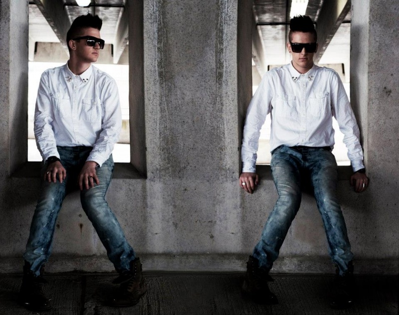 Male model photo shoot of Brandonn Keir