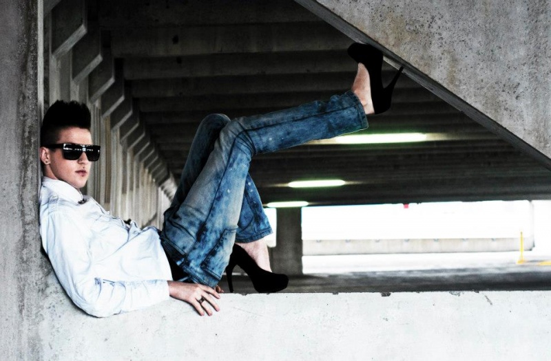Male model photo shoot of Brandonn Keir
