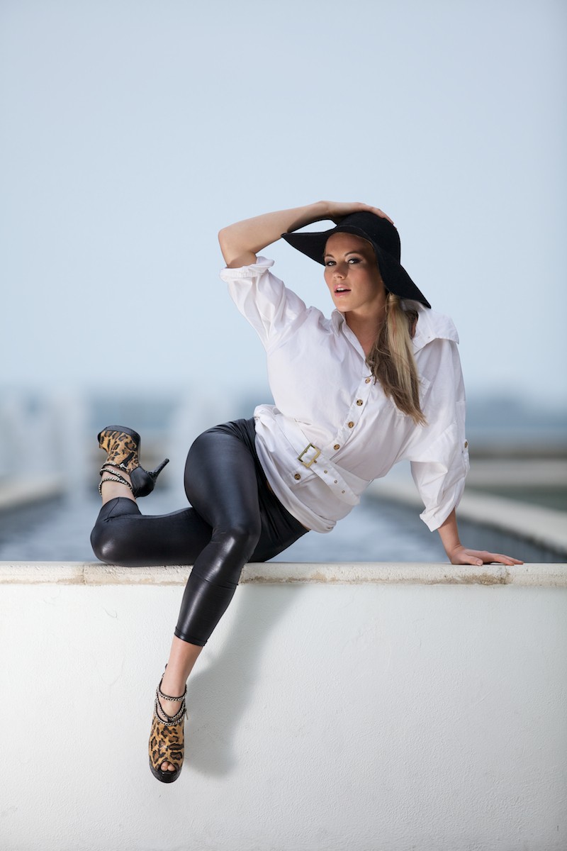 Female model photo shoot of AllyshaLeClair