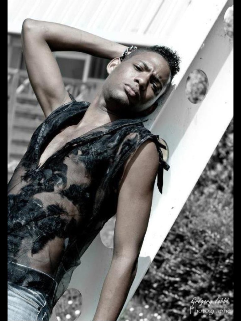 Male model photo shoot of sdancer