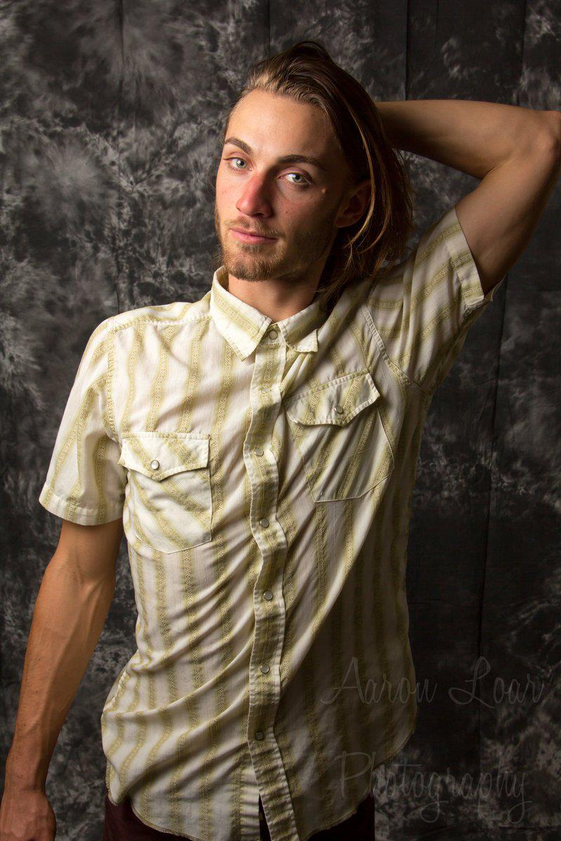 Male model photo shoot of Aaron Loar in Studio