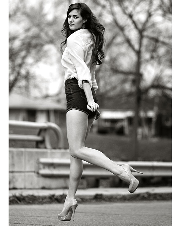 Female model photo shoot of Hannah Kaufman 