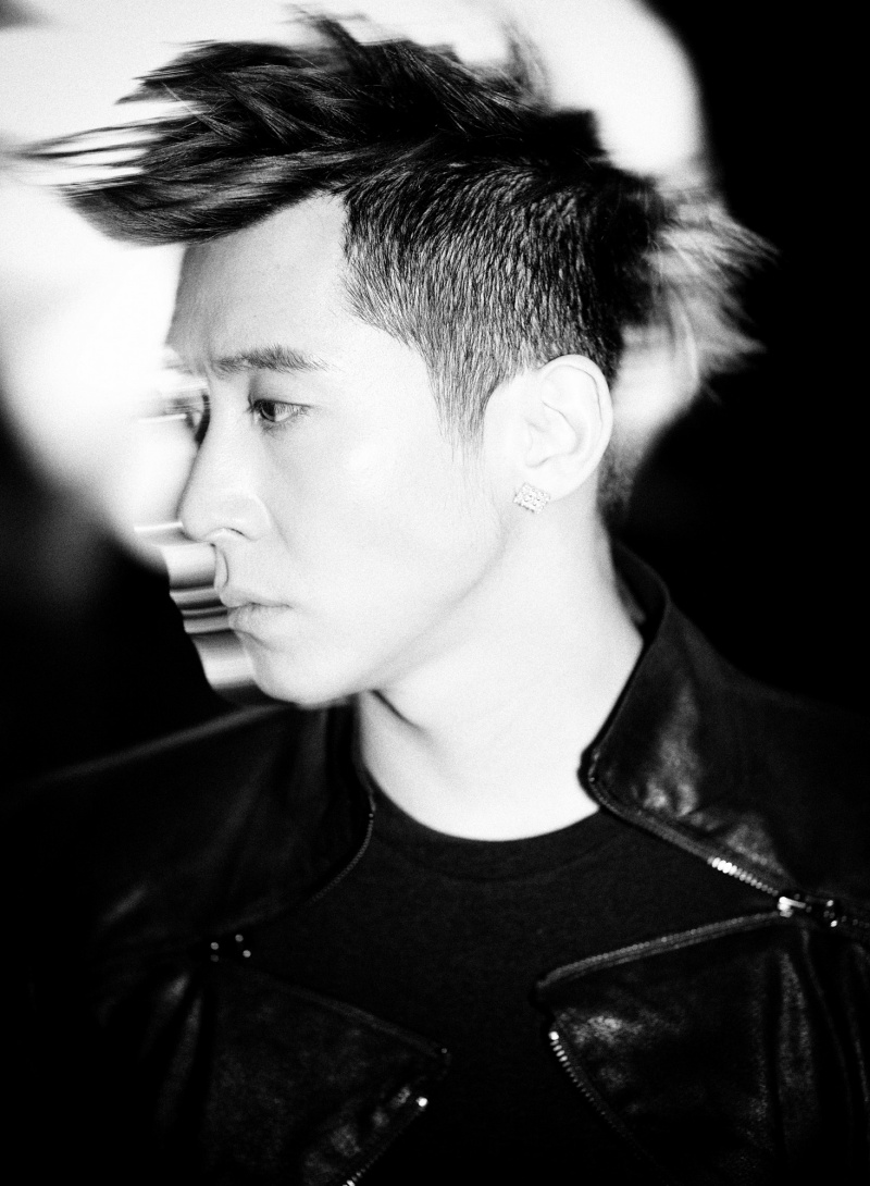 Male model photo shoot of Jang-Han in -
