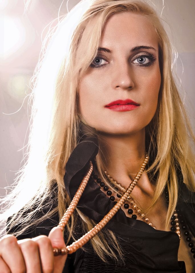 Female model photo shoot of Alesia Truchlec