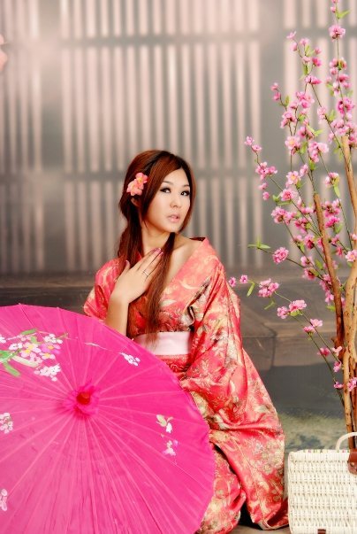 Female model photo shoot of Eleen Chen