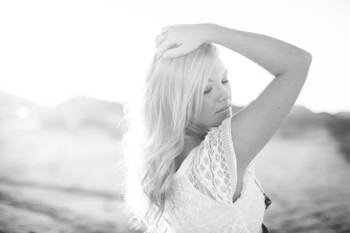 Female model photo shoot of BBLOOMFELDT in Queen Creek, AZ