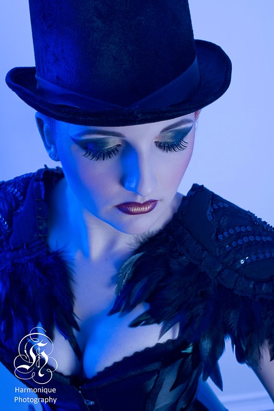 Female model photo shoot of Sarah Steiner by 21 Dreams, makeup by Marika May