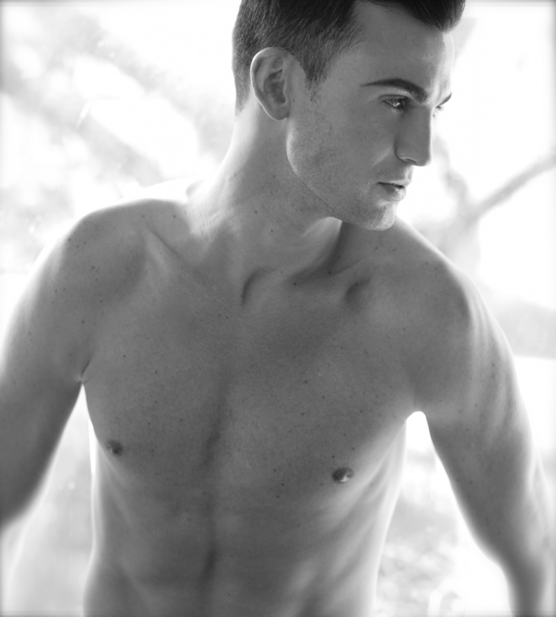 Male model photo shoot of Justin Roisom