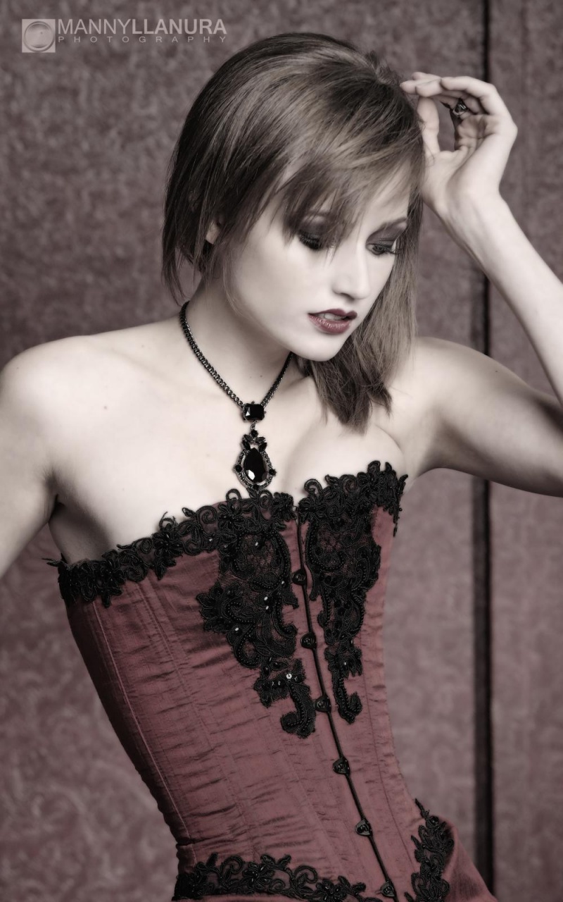 Female model photo shoot of Sabrina Wiese