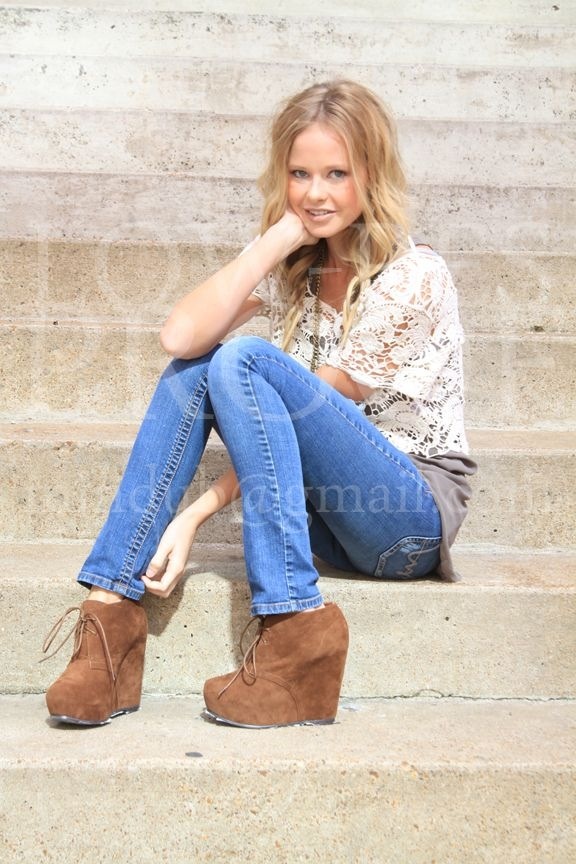Female model photo shoot of Tabitha Gail in Nashville