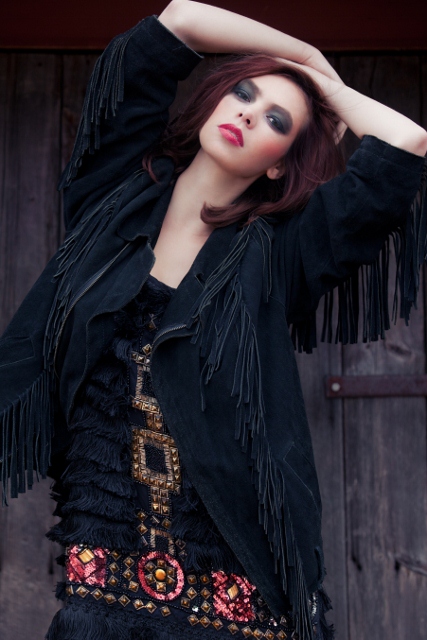 Female model photo shoot of Vanessa Saravia