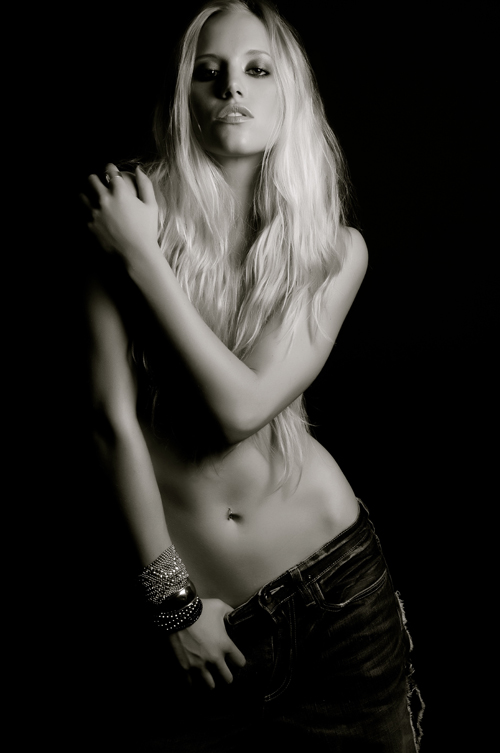 Female model photo shoot of Xena Gusthart in London