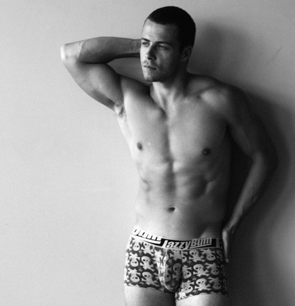 Male model photo shoot of Alexandre Laverdiereq