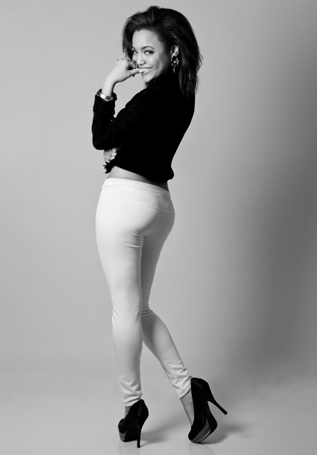 Female model photo shoot of Deni Rosa