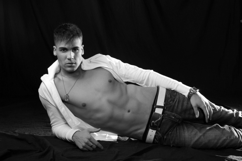 Male model photo shoot of Brett Hubbell
