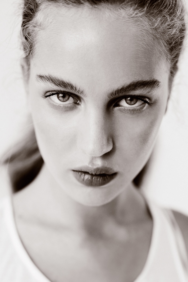 Female model photo shoot of Alena Soboleva