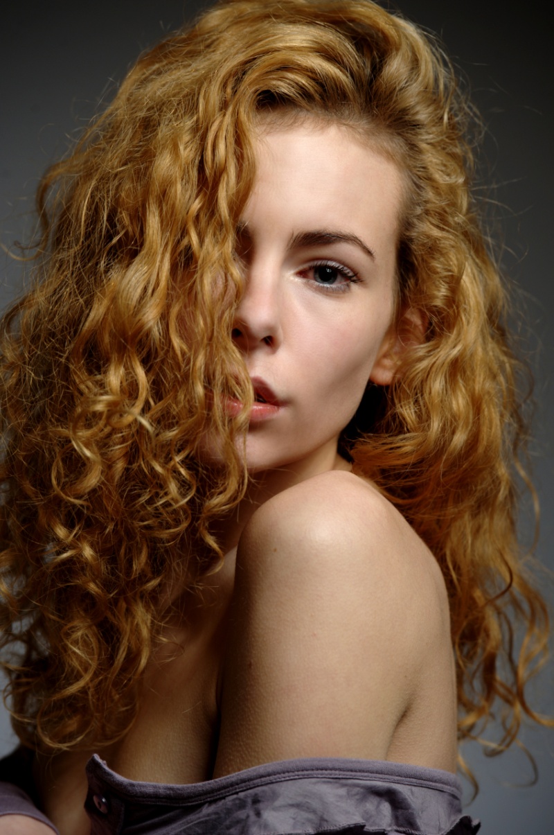 Female model photo shoot of Anna Asero in Heesacker Nijmegen