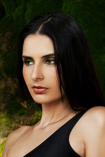 Female model photo shoot of Tiffany Talarski by P A U L K A N G, wardrobe styled by Alarick McGlory23