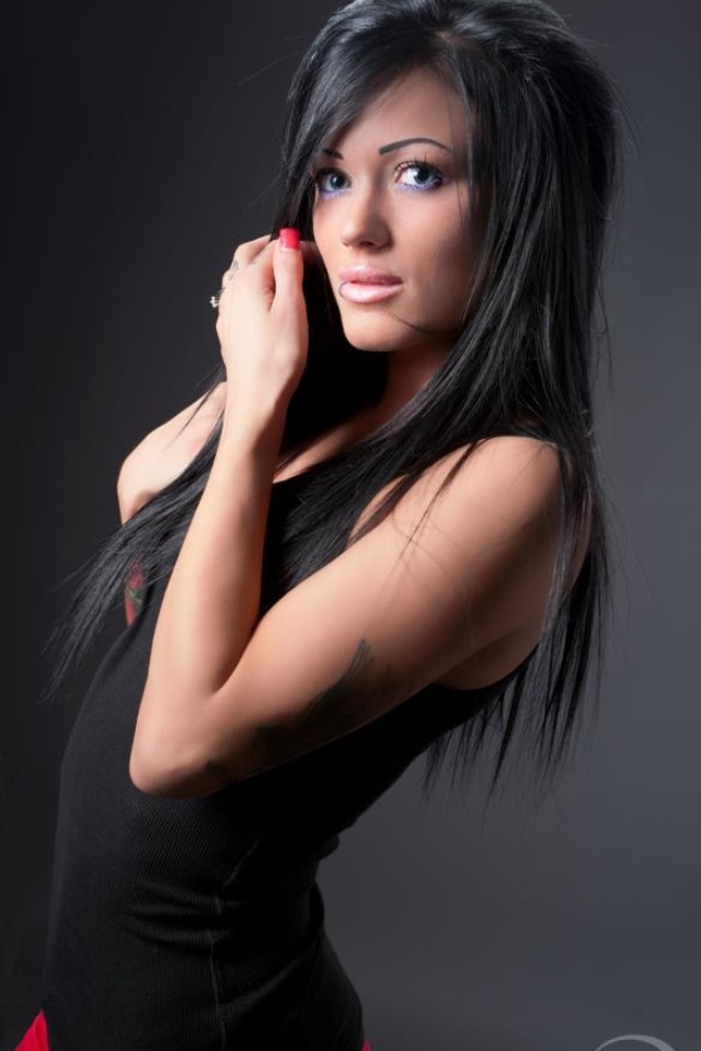 Female model photo shoot of Andrea Laura