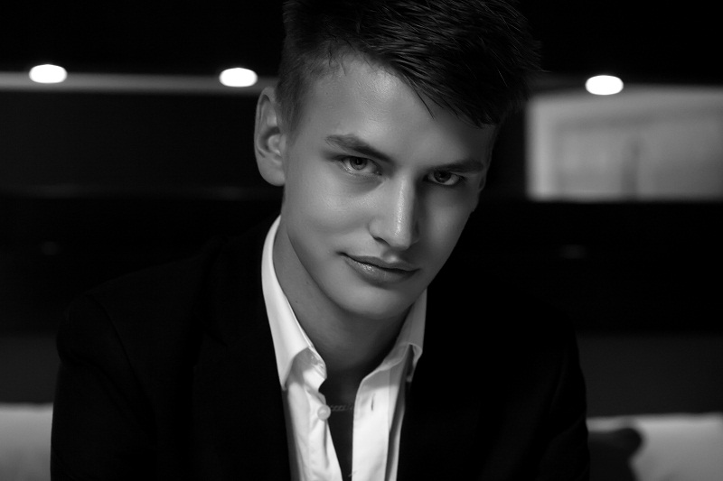 Male model photo shoot of Daniel Isgren in Radisson Blu Hotel, Glasgow
