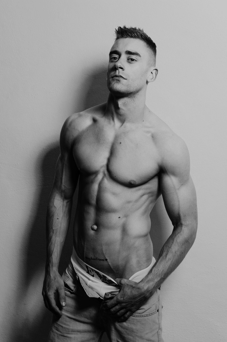 Male model photo shoot of Thomas Byrne by maleimage