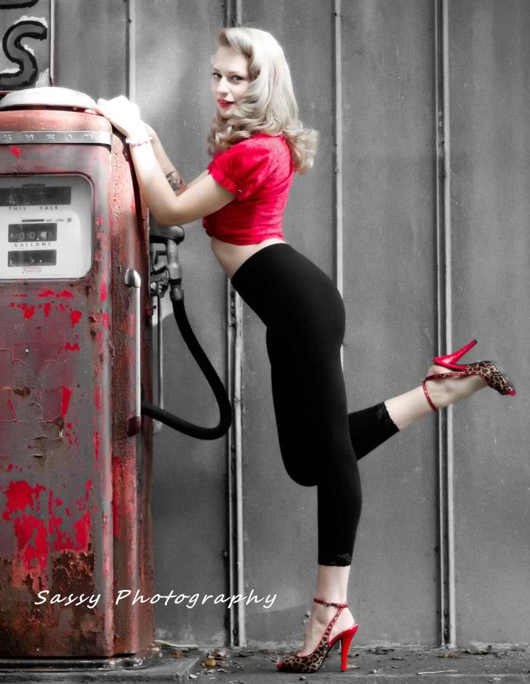 Female model photo shoot of Amy Lauren M by Sassy Photography