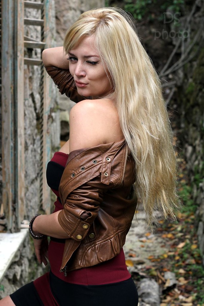 Female model photo shoot of TamaraParfenova by ds photo