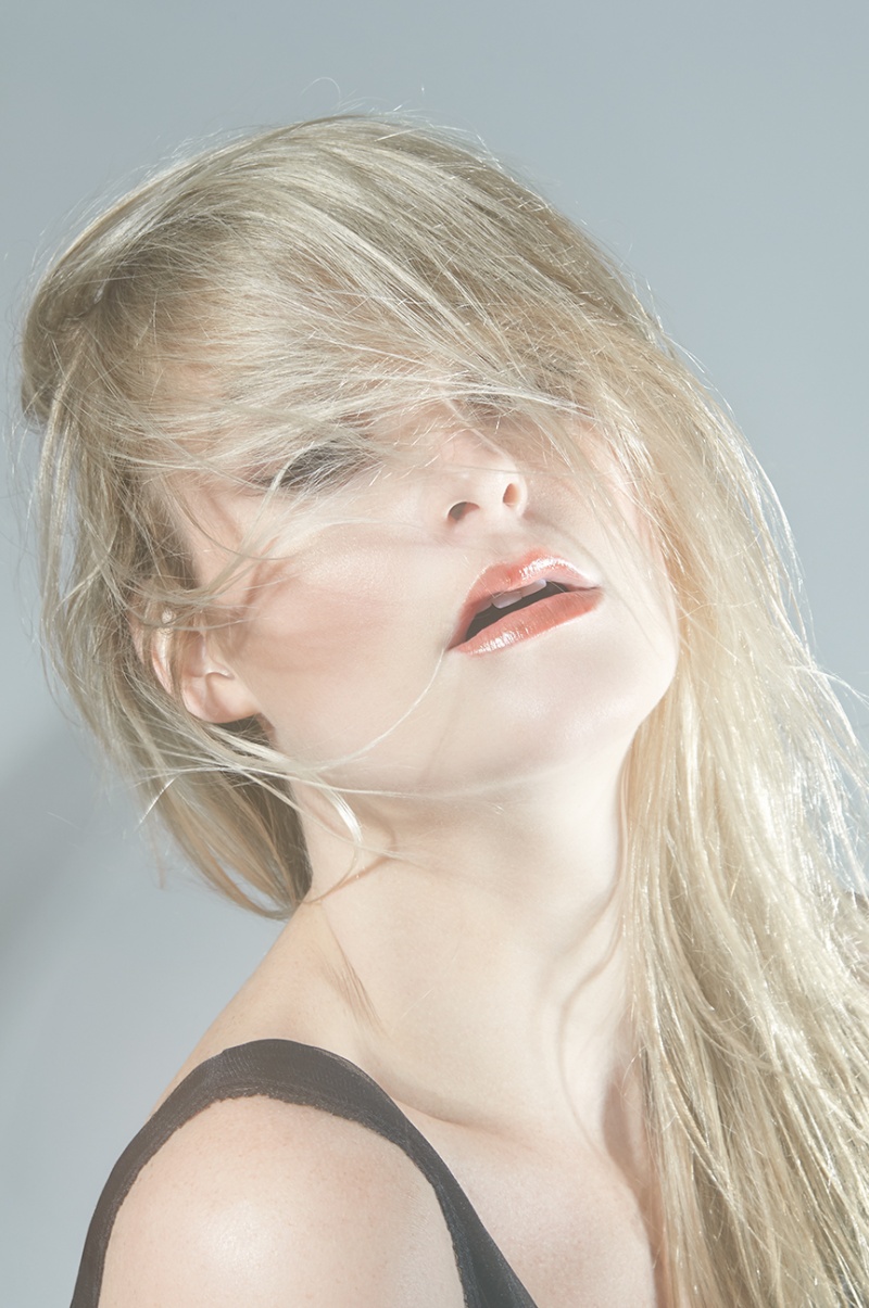 Female model photo shoot of Maryana Hordeychuk