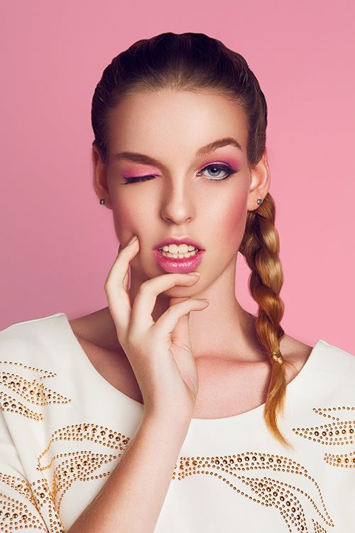 Female model photo shoot of Lili Makeupspecialist