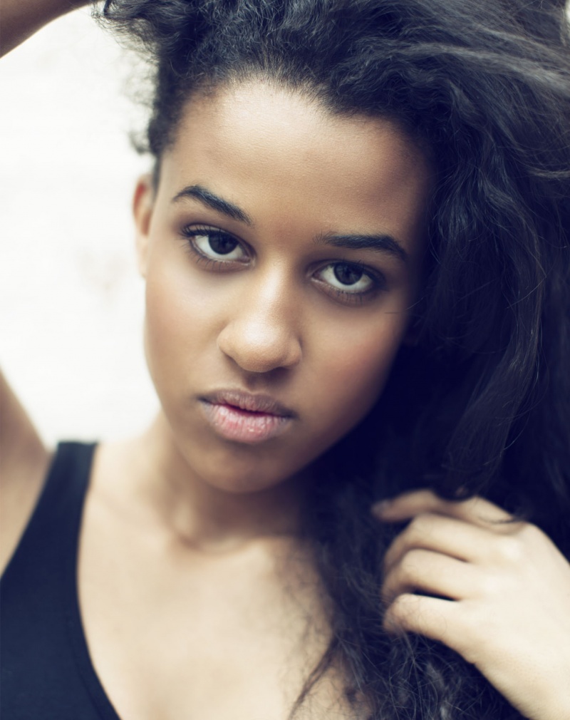 Female model photo shoot of Amina Abdi