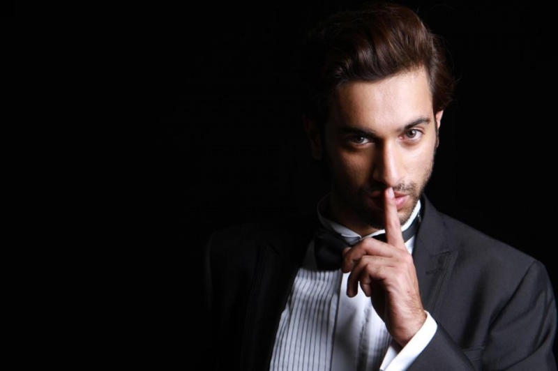 Male model photo shoot of Junaid Shaheen