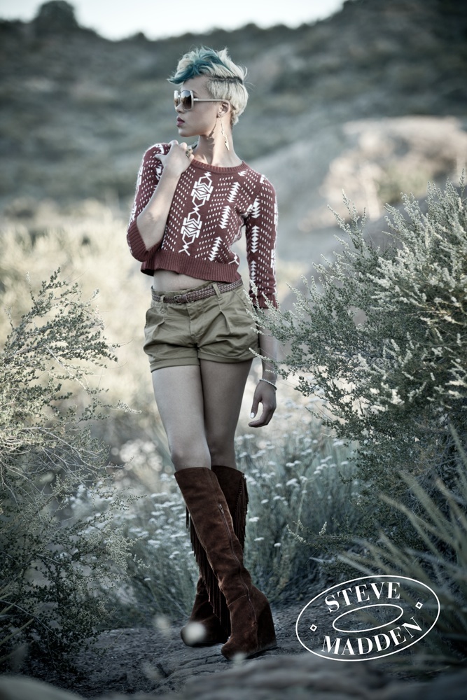 Female model photo shoot of KeliJenee