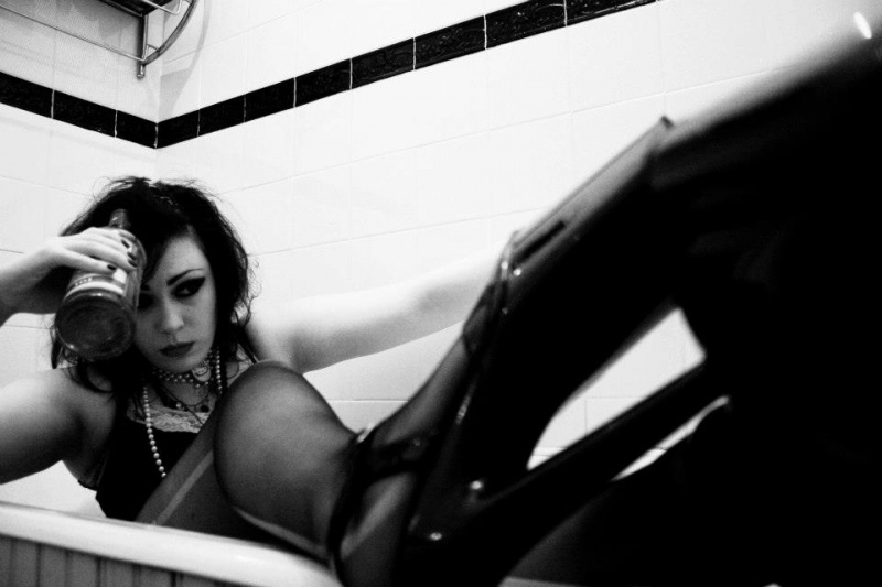 Female model photo shoot of semisentience by LaGwardia