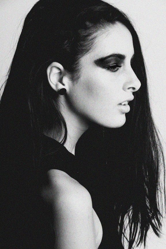 Female model photo shoot of Keelz, makeup by Shiny Arnautovic