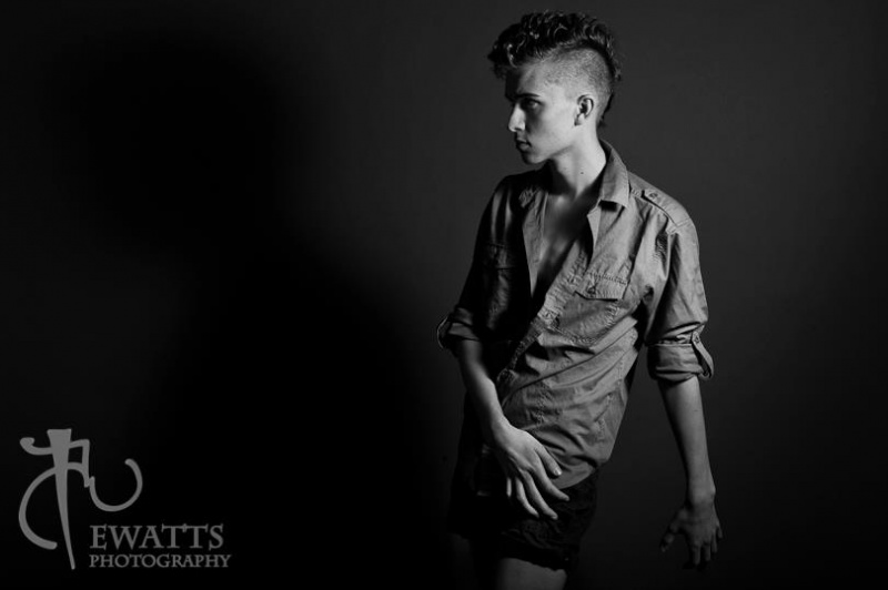 Male model photo shoot of Daniel Day Lewis
