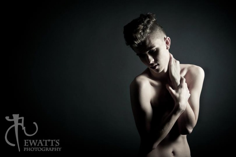 Male model photo shoot of Daniel Day Lewis