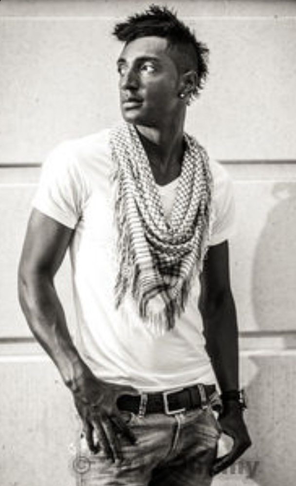 Male model photo shoot of Maurice Willacy 