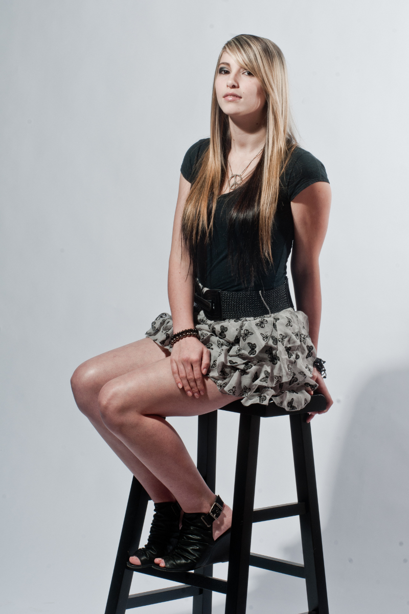 Female model photo shoot of Amber Maire 