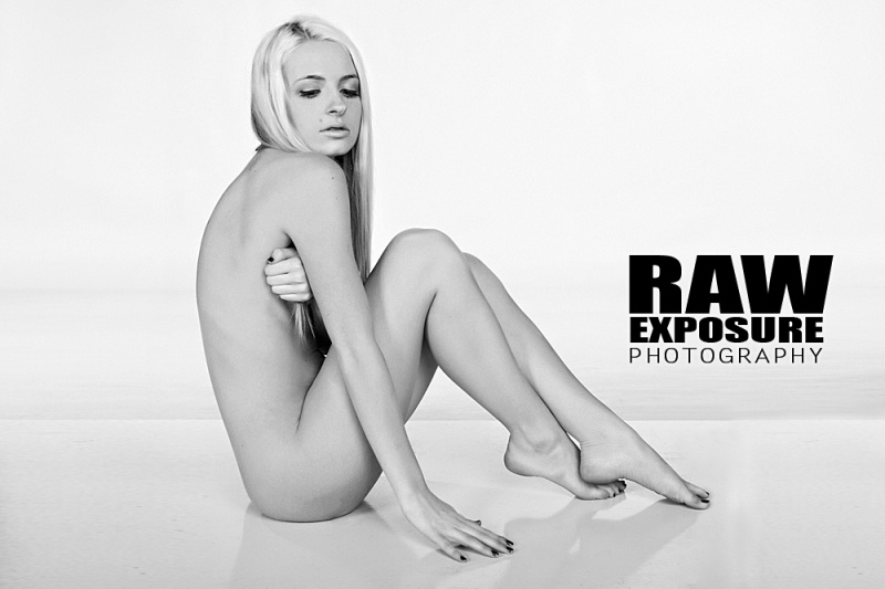 Male and Female model photo shoot of Raw ExposurePhotography and Alex331 in 520 Studio